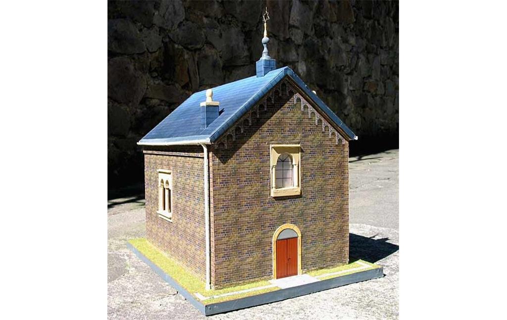 Modell der ehemaligen Synagoge Oberdollendorf im Maßstab 1:30, erstellt von Karl und Olaf Schumacher für die Sonderausstellung "Jüdisches Leben in Königswinter" 2006/2007 im Brückenhofmuseum.