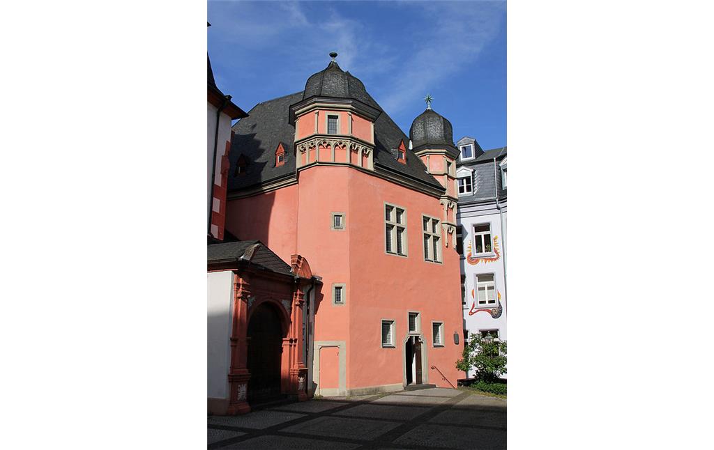 Das Schöffenhaus in der Koblenzer Altstadt, hier die zum Florinsmarkt zeigende Frontseite (2011).