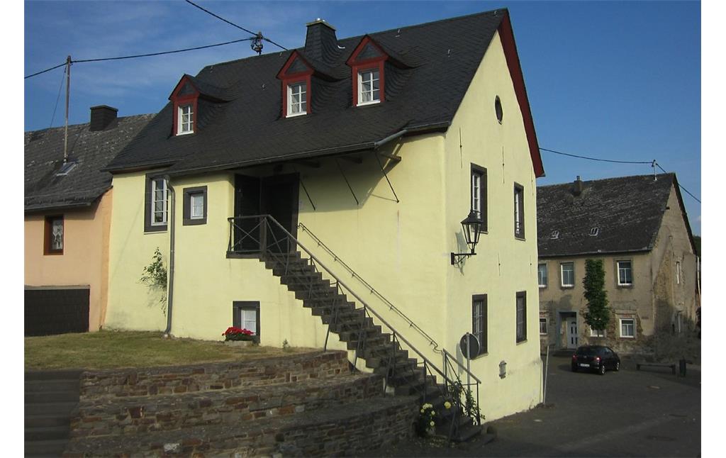 Das alte kurtrierische Amtshaus in Kaisersesch aus nordwestlicher Richtung (2013)