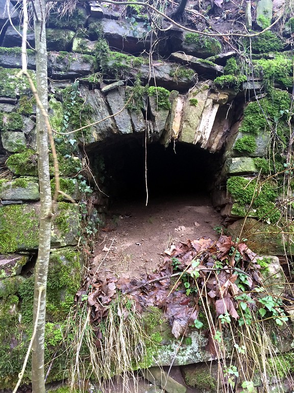 Wassersystem der Eisenhütte Abentheuer (2015), Öffnung zur Wartung des Kanals