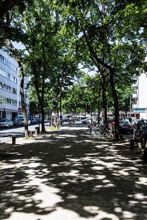 Blick auf die Kölner Sudermannstraße vom Ebertplatz aus (2021)