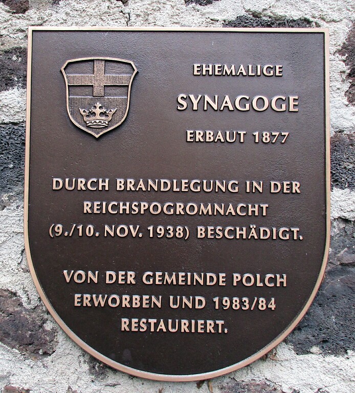 Synagoge Polch in der Ostergasse: Die Informationstafel an der Fassade des früheren Gotteshauses (2022).