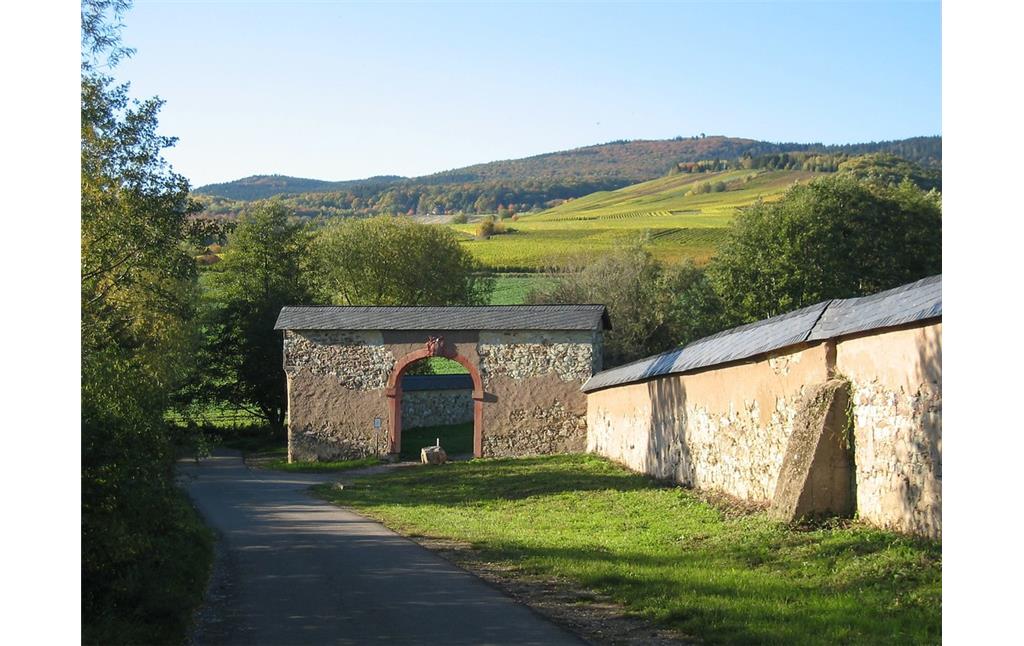 Die Steinbergmauer mit Tor