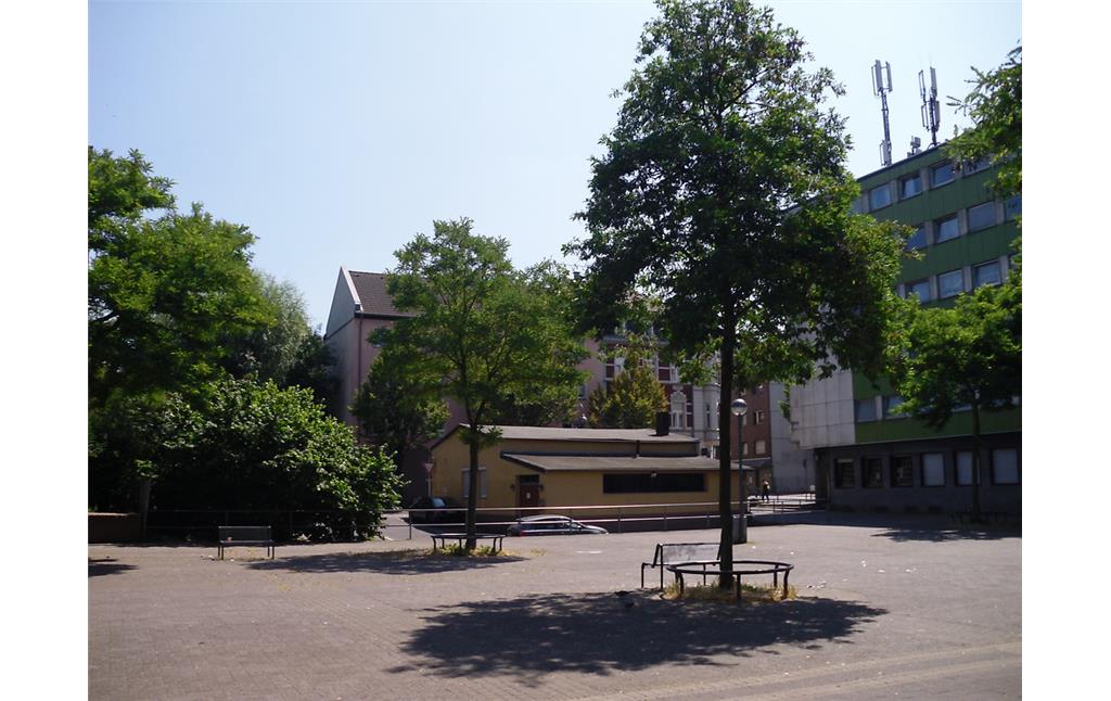 Heßhofplatz in Köln-Vingst (2013)