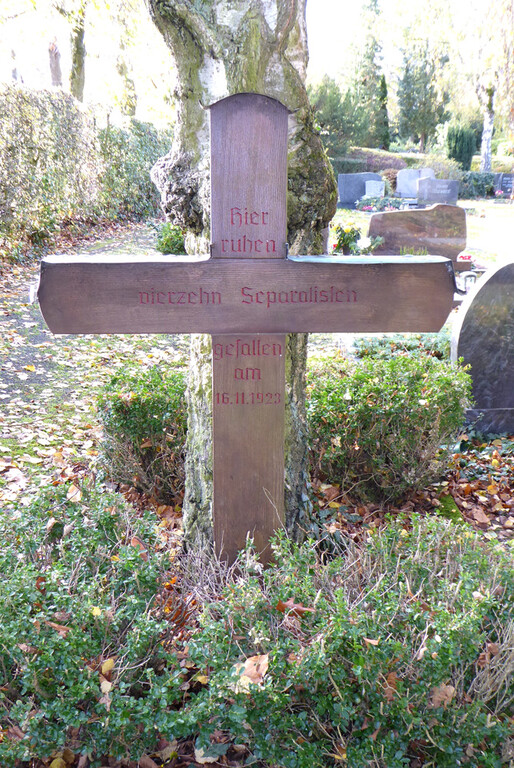 Grab der 14 Separatisten auf dem Friedhof Aegidienberg in Bad Honnef  (2022)