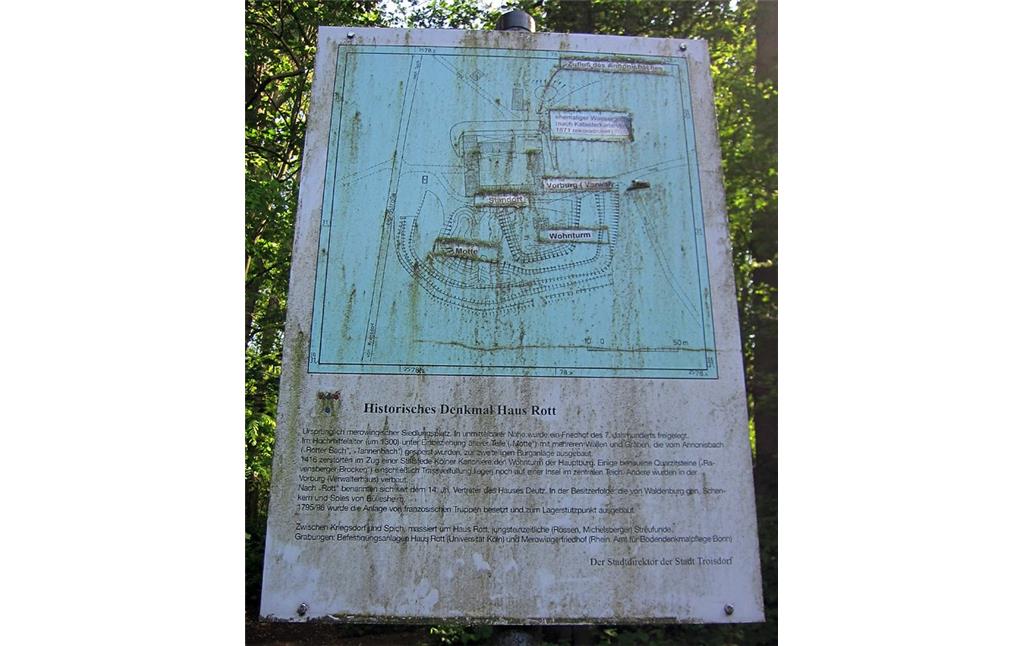 Das erläuternde Schild zum "Historischen Denkmal Haus Rott" am Mottenhügel in Troisdorf-Rotter See (2014)