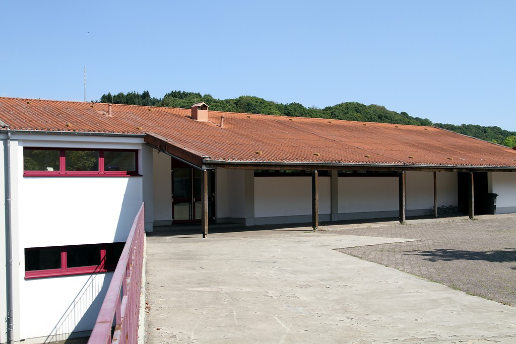 Oberes Schulgebäude der Ringwallschule in Nonnweiler-Primstal (2016)