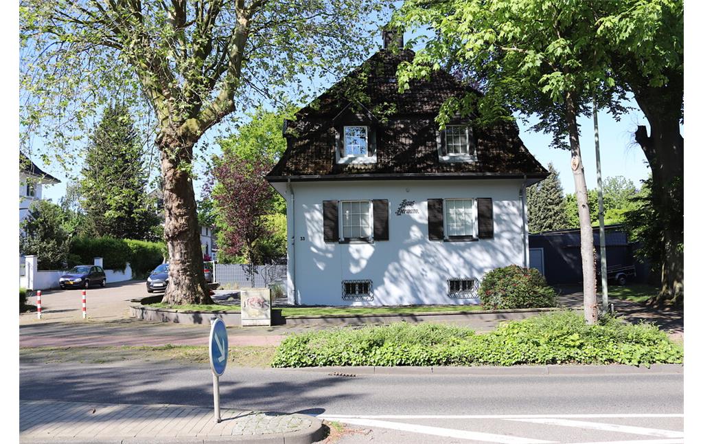 Werkssiedlung Palenberg, zwischen 1911 und 1922 errichtetes Wohngebäude mit Namensinschrift "Haus Herman" (2021)