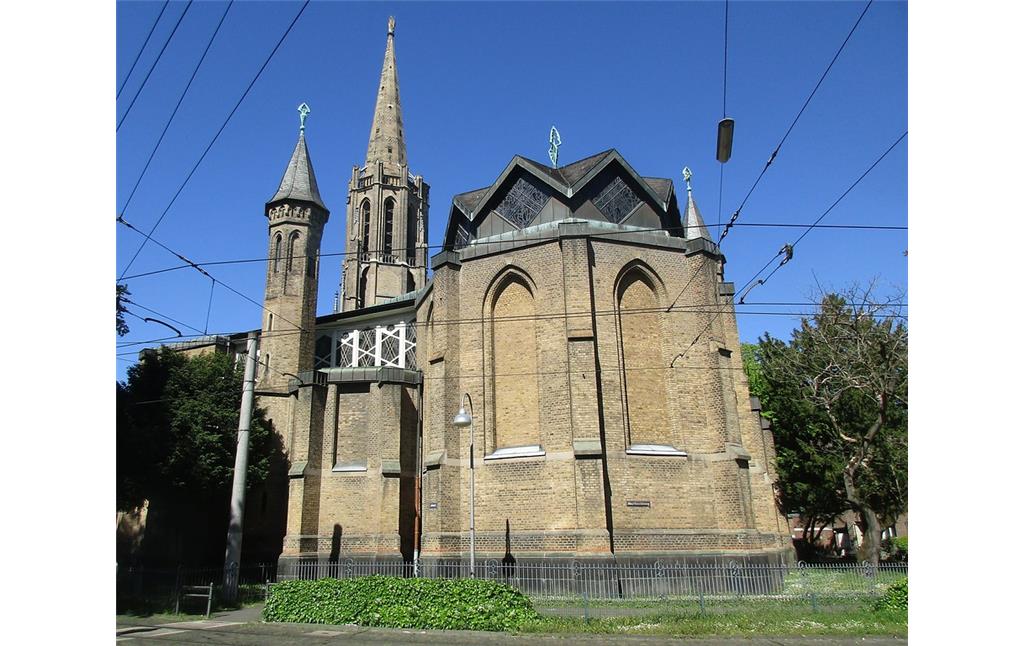 Die heutige Pfarrkirche und frühere Klosterkirche des Benediktinerinnenpriorats Sankt Mauritius in Köln-Altstadt-Süd (2019)