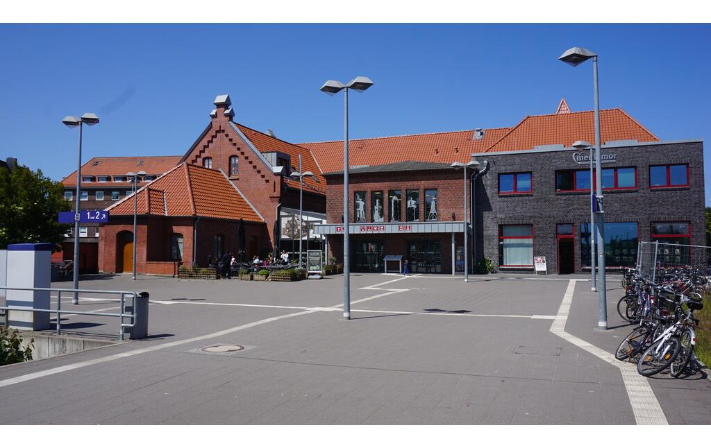 Cuxhaven, Bürgerbahnhof Gleisseite (2023)
