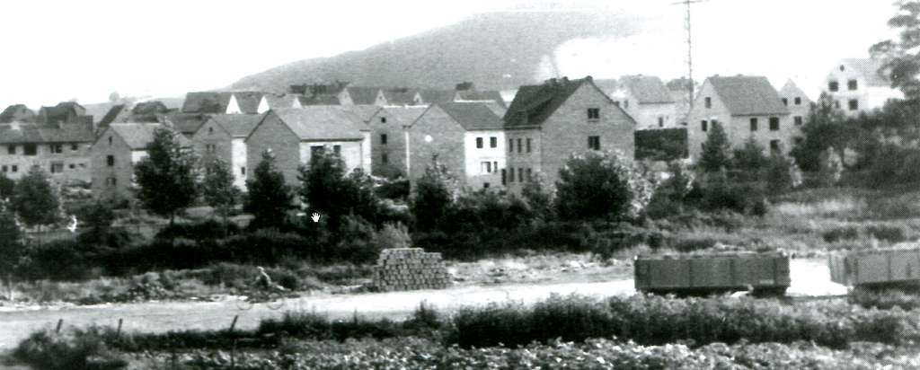 Im Vordergrund das Haans Loch in Plaidt (1950er Jahre)