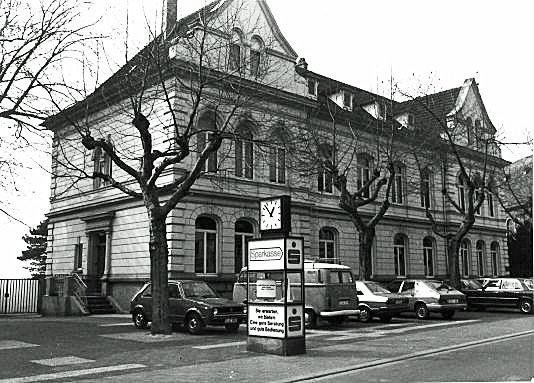 Wohnhaus aus dem 19. Jahrhundert (Stadt Essen Baudenkmal Nummer 262):  Hauptstraße 81-83, Essen Kettwig