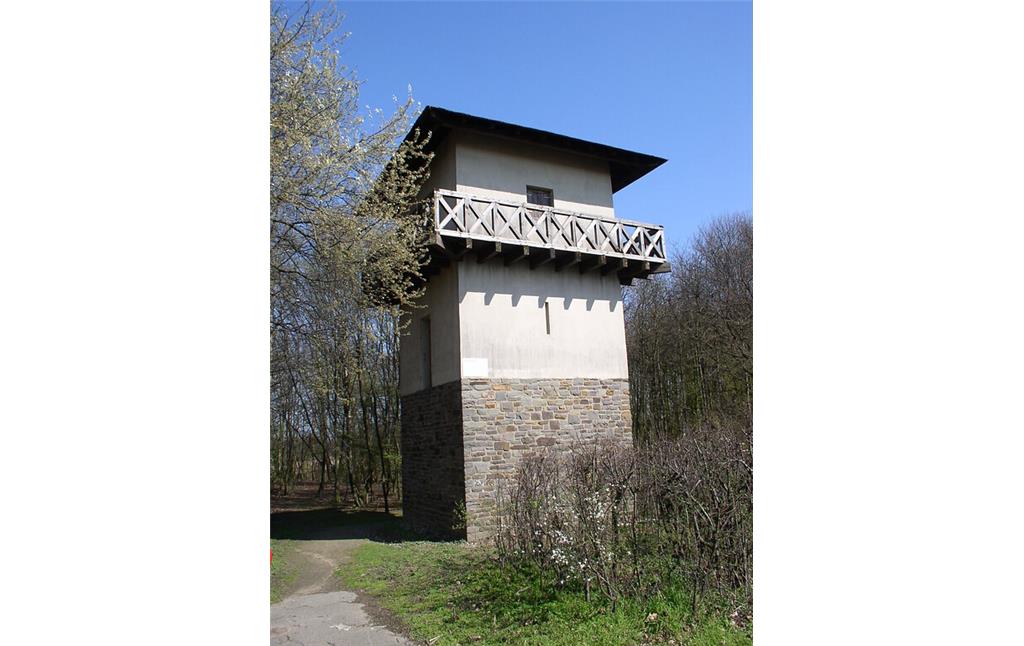 Rekonstruktion eines römischen Wachturms am Reckberg (2007)