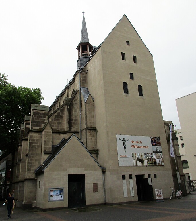 Blick auf die evangelische "AntoniterCityKirche", die frühere Antoniter-Klosterkirche in der Kölner Schildergasse in Altstadt-Nord (2020).
