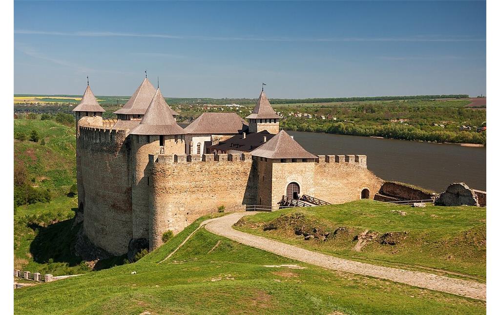 Southern view of Khotyn Fortress; in the background: the Dniester