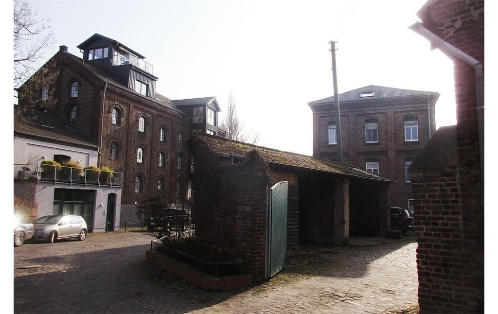 Die Betriebsgebäude und das Wohnhaus der Eschmarer Mühle (2017)