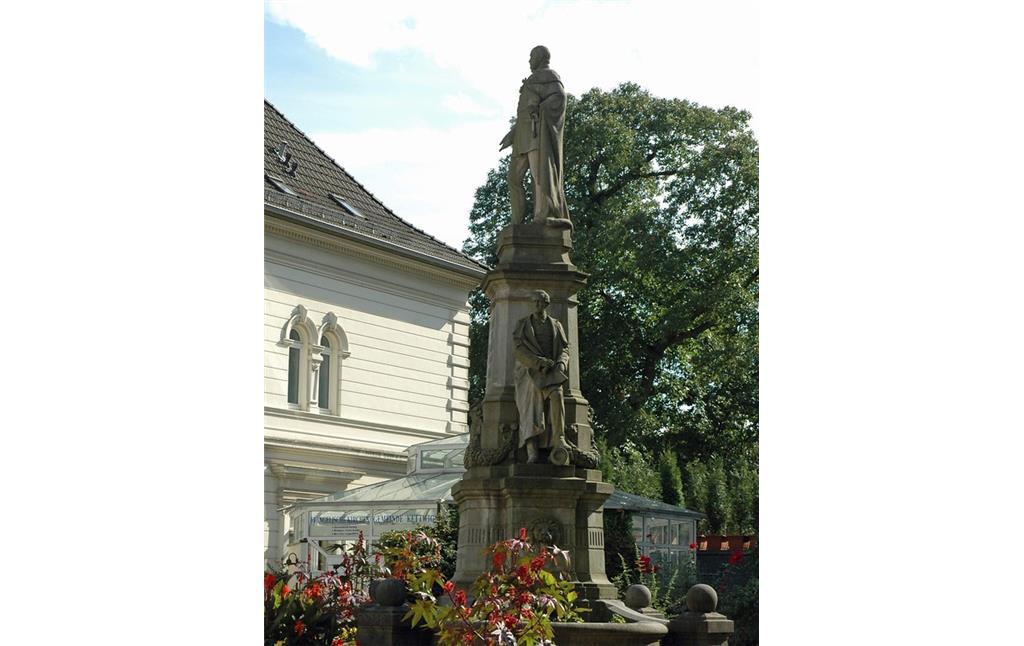 Denkmal für Kaiser Wilhelm I. (Baudenkmal Nummer 798) an der Hauptstraße in Essen Kettwig