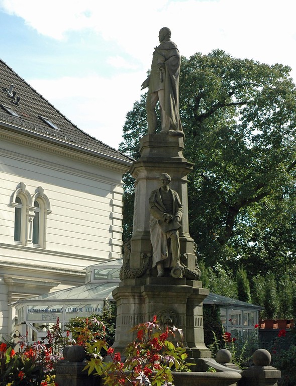 Denkmal für Kaiser Wilhelm I. (Baudenkmal Nummer 798) an der Hauptstraße in Essen Kettwig