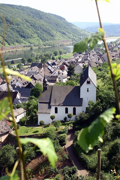 Alte Kirche und Dorf