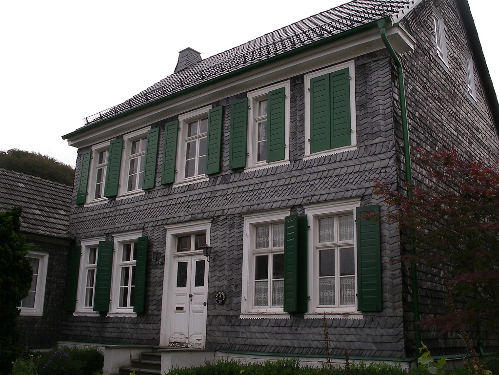Das Alte Pfarrhaus in Herrenstrunden (2004)