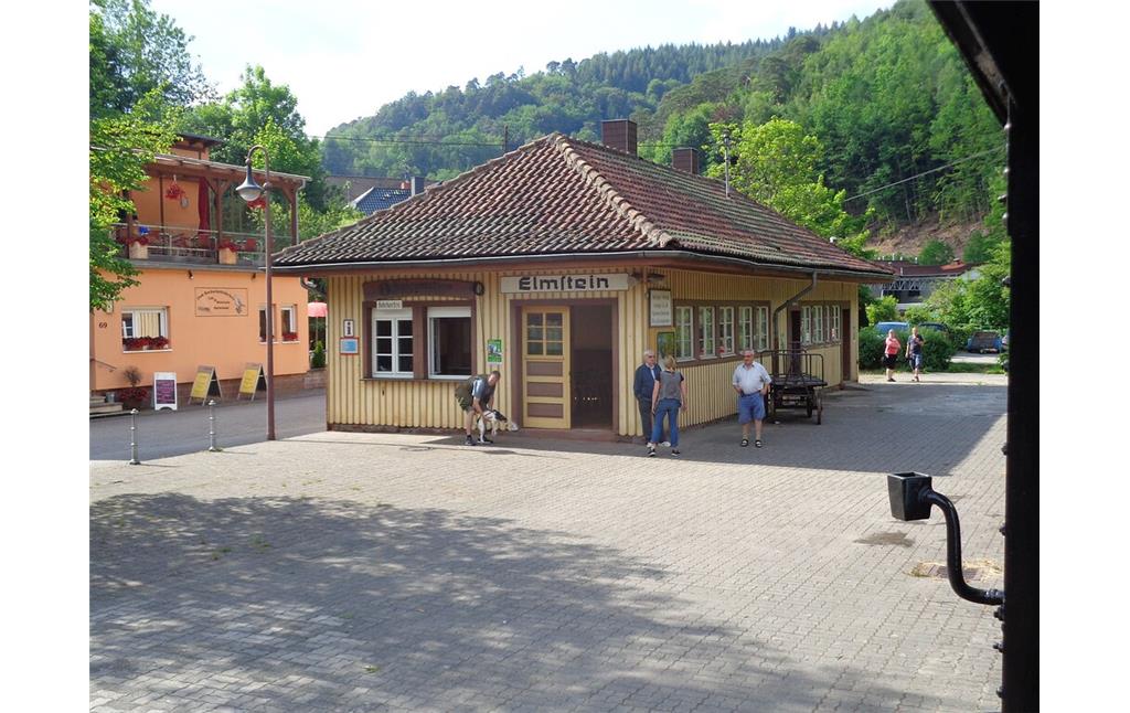 Bahnhofsgebäude Elmstein (2017)
