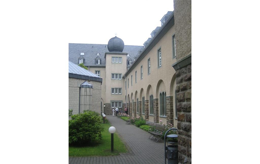 Kardinal-Schulte-Haus in Bensberg, Innenhof