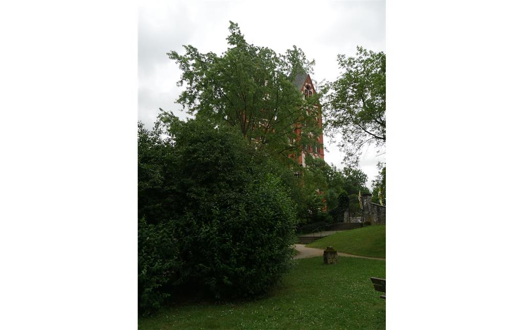 Limburger Dom vom zugehörigen Friedhof aus gesehen (2017)