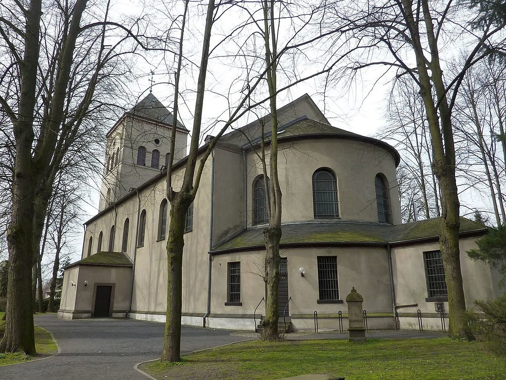 Die Katholische Pfarrkirche St. Gereon in Merheim (2016)