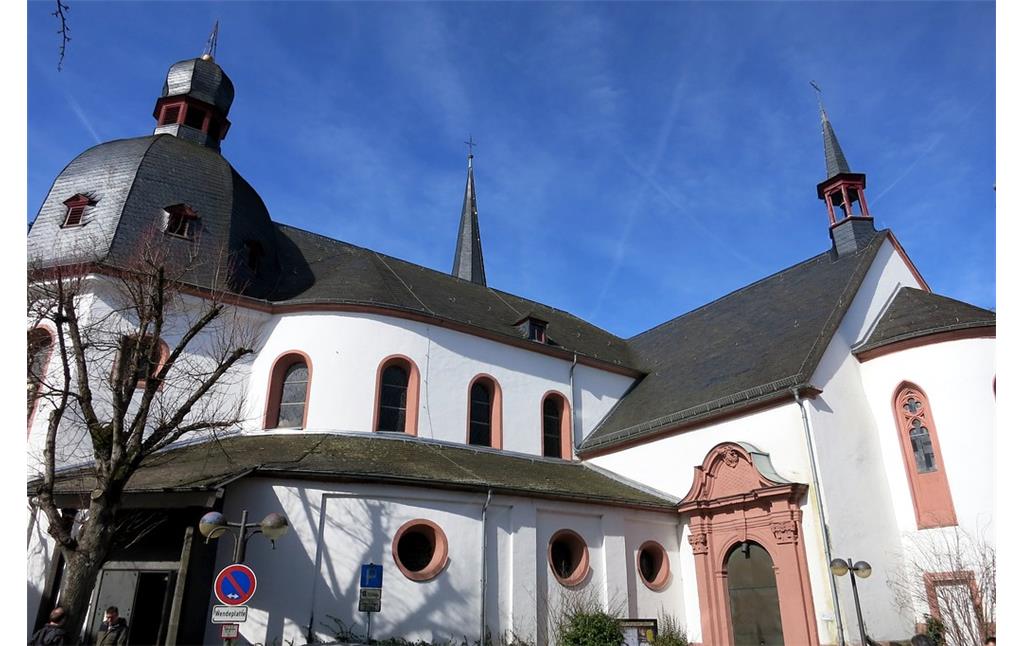 Die älteste Kirche Bitburgs, die Pfarrkirche Liebfrauen (2015)