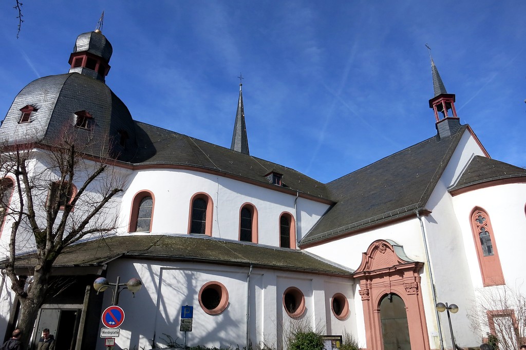 Die älteste Kirche Bitburgs, die Pfarrkirche Liebfrauen (2015)