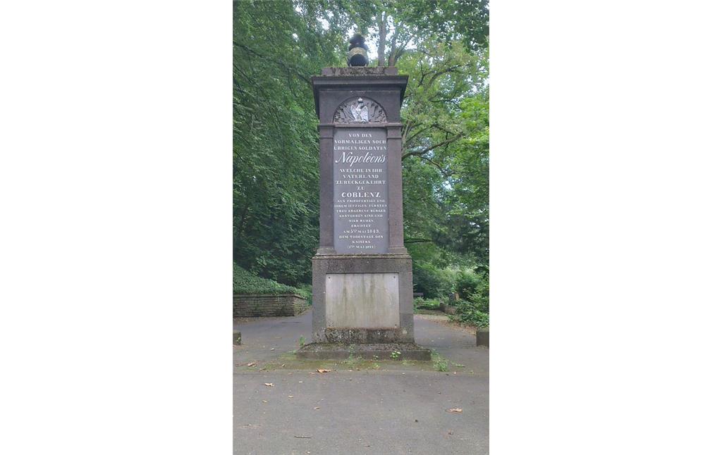 Ehrenmal, errichtet 1843 von Soldaten Napoleons auf dem Koblenzer Hauptfriedhof (2014).