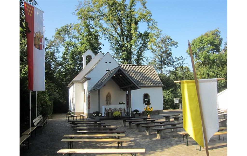 Die Kapelle gegenüber des Guts Selikum, nahe dem Schloss Reuschenberg (2014).