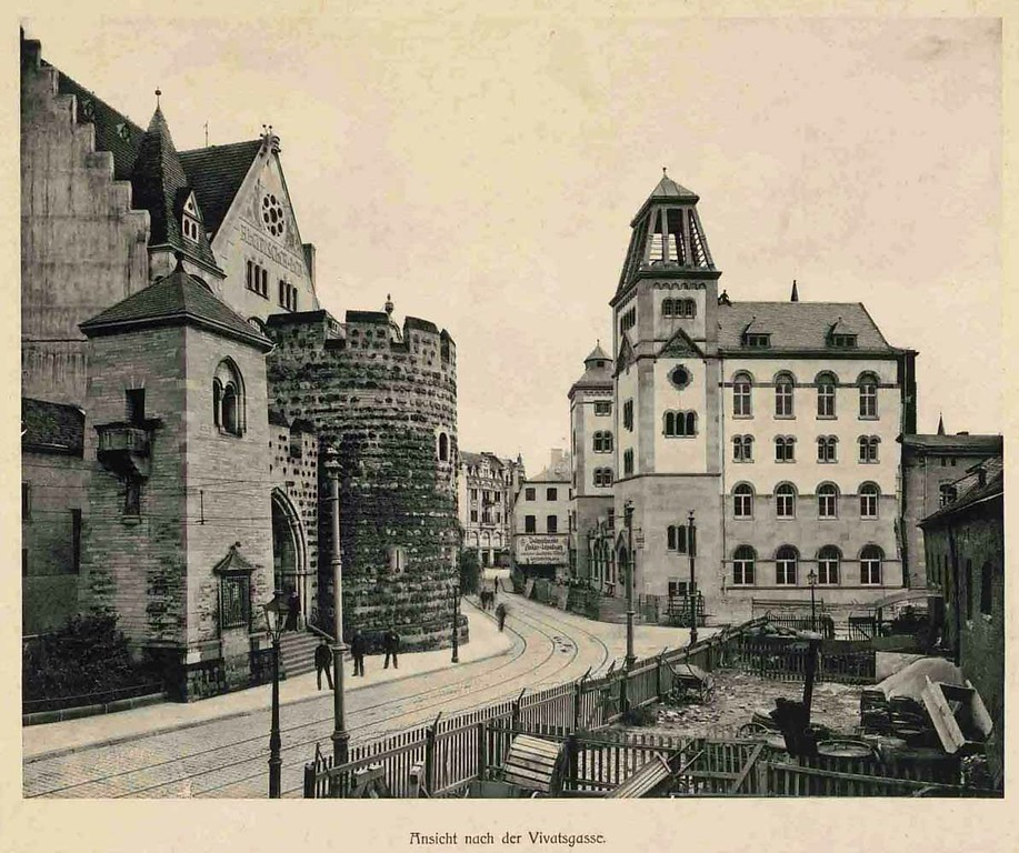 Historische Aufnahme vom Bonner Sterntor, Sicht von der Vivatsgasse mit Straßenbahnschienen im Vordergrund (1908)