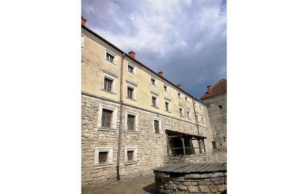 Well in the lower courtyard of Svirzh Castle (2021)