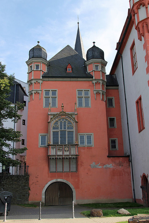 Das Schöffenhaus am Florinsmarkt in der Koblenzer Altstadt, hier die Moselseite (2011).