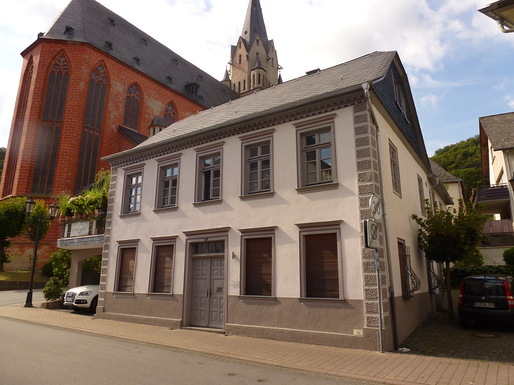 Wohnhaus in der Liebfrauenstraße 3 in Oberwesel (2016): Das Haus stammt aus dem 19. Jahrhundert und ist ein repräsentatives Beispiel für Bürgerhäuser dieser Zeit.