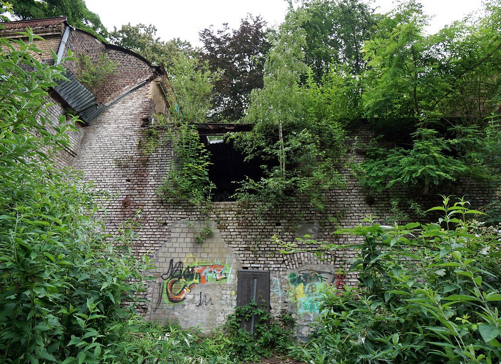 Blick auf die Rückseite der früheren Villa Oppenheim (auch "Haus Fühlingen" oder "Oppenheimpalais") in Köln-Fühlingen (2018).