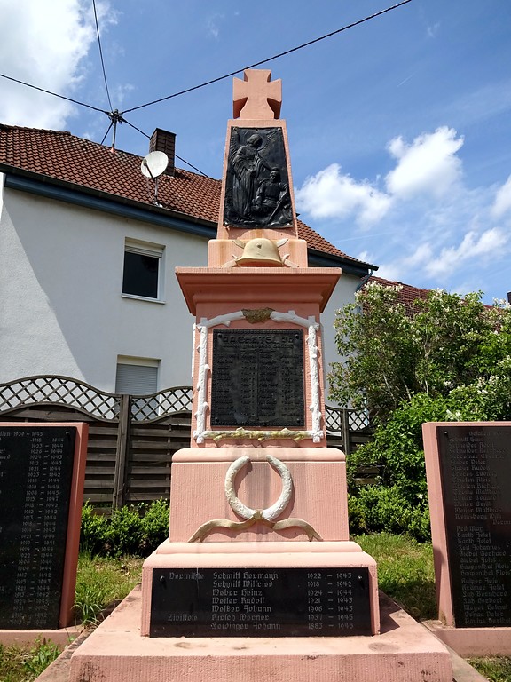 Kriegerdenkmal in Kastel (Nonnweiler) (2016)