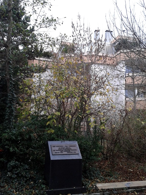Gedenkstein am ehemaligen Standort der Synagoge in Bad Neuenahr (2015)