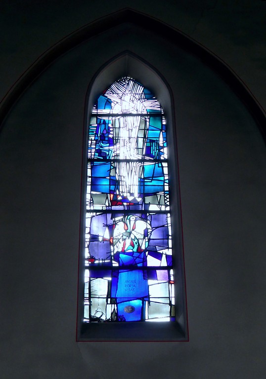 Fenster der Katholischen Pfarrkirche Sankt Josef in Vossenack (2019)