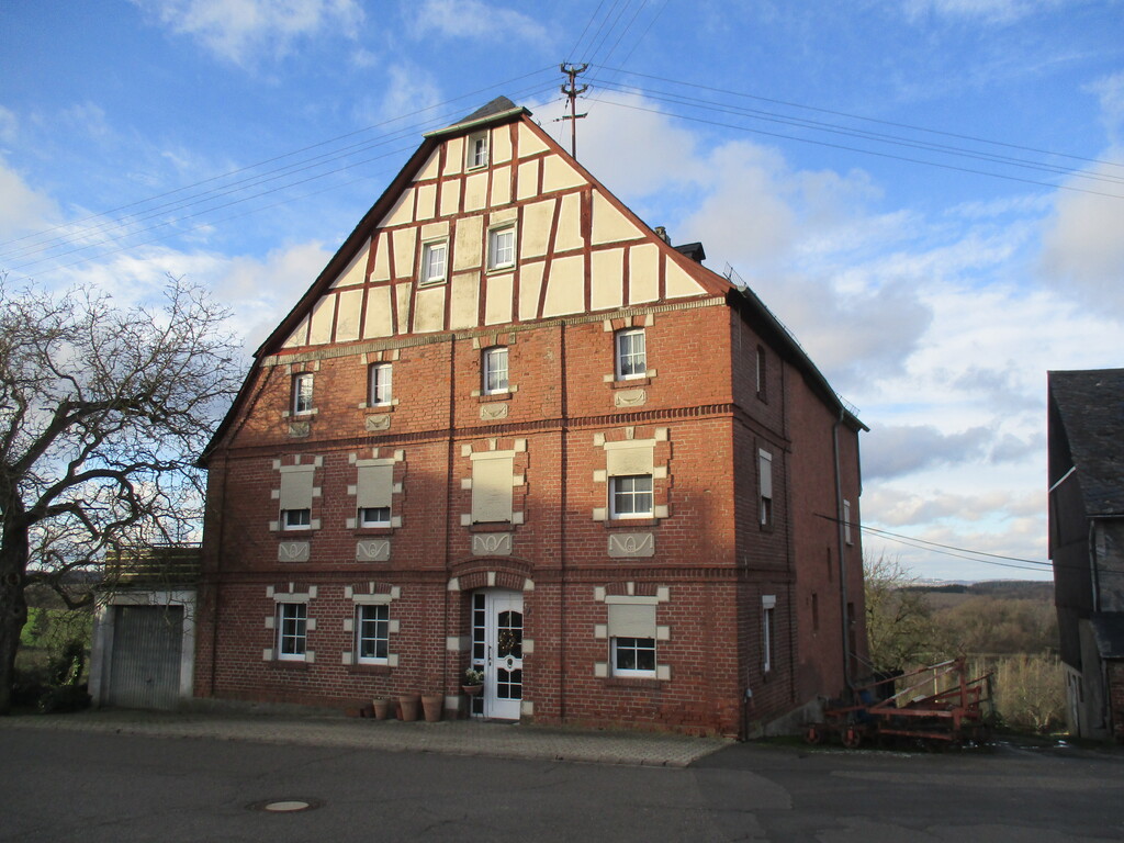 Ehemaliges Pfarrhaus in Liesenich (2023)