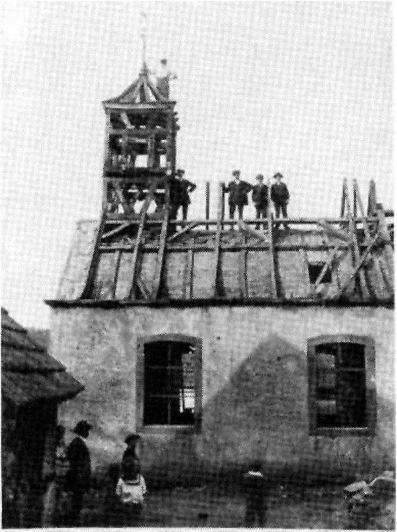 Historische Aufnahme (1916): Der Abriss der Kapelle von Bongard.