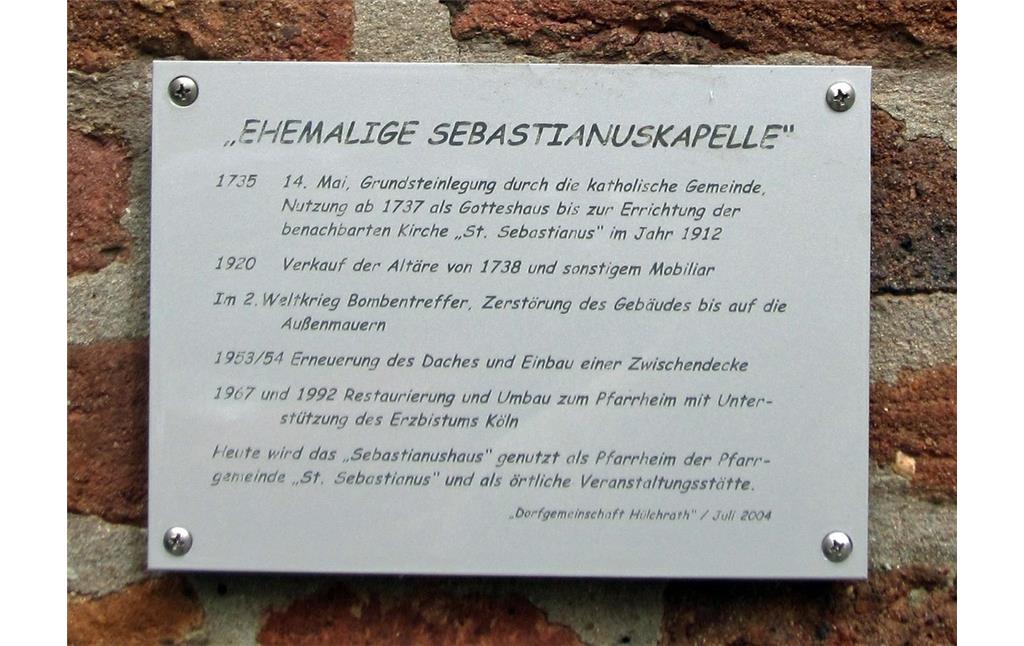 Eine Informationstafel an der ehemaligen Sebastianuskapelle in Hülchrath (2014)