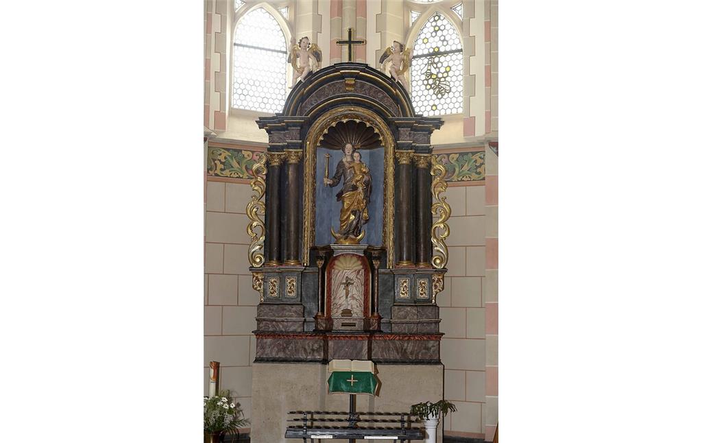 Marienaltar in der Kirche Sankt Aldegundis und Bartholomäus in Sankt Aldegund