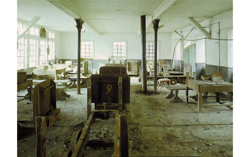 Innenraum des Spalthauses in Kaub (1988)