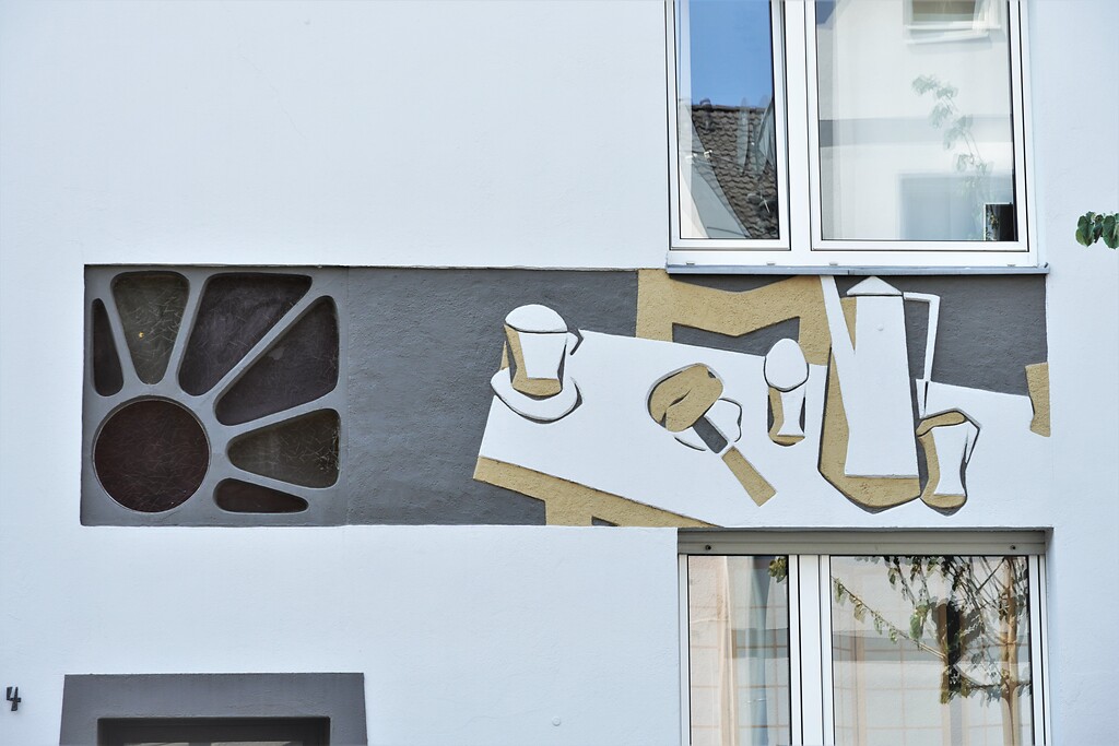 Sgraffiti an der Fassade der Klosterstraße 14 in Lindenthal (2022)