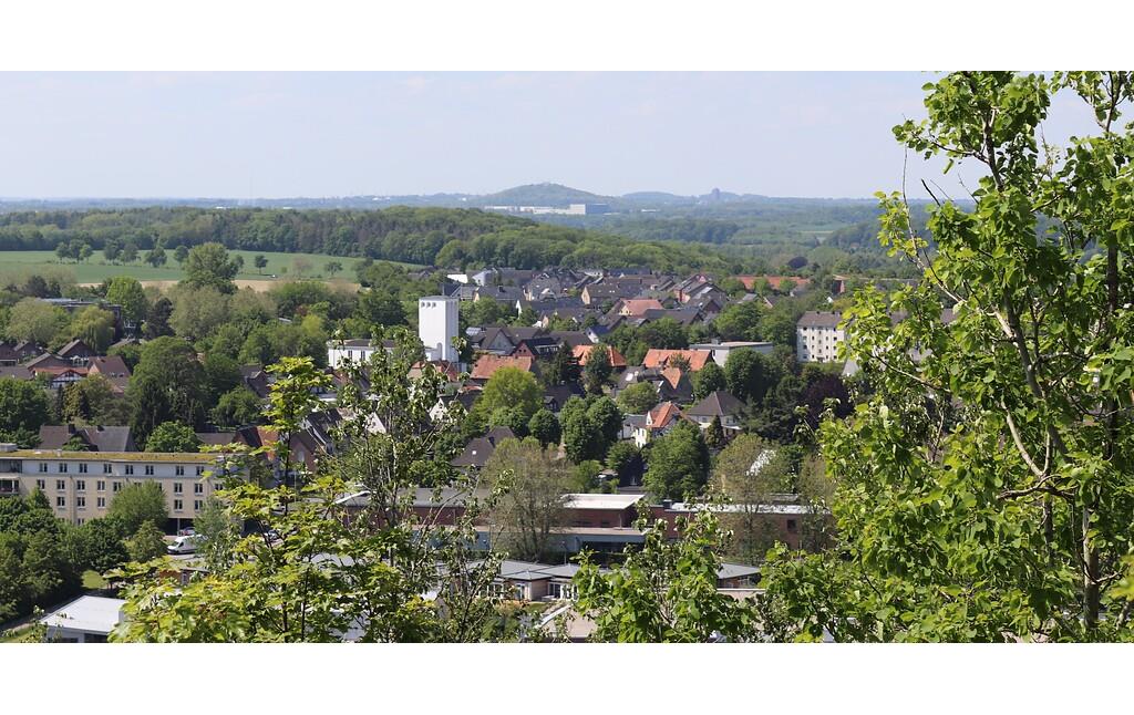 Blick von der Bergehalde der Gewerkschaft Carolus Magnus über Übach-Palenberg (2021)