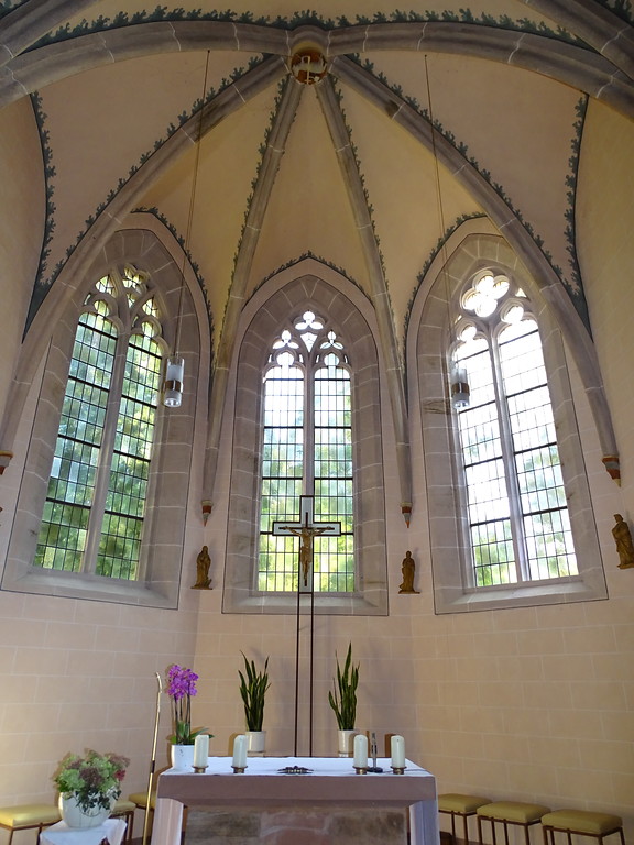 Innenraum der Kirche Mariä Himmelfahrt in Labach (2018).