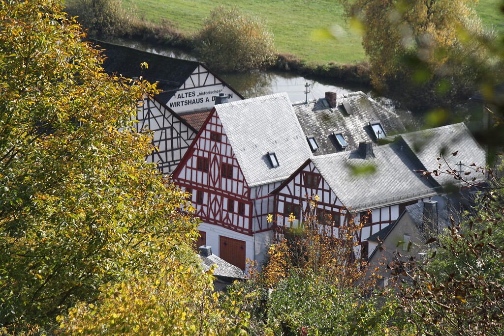 Fachwerkhäuser im Ortskern von Dausenau an der Lahn (2022)