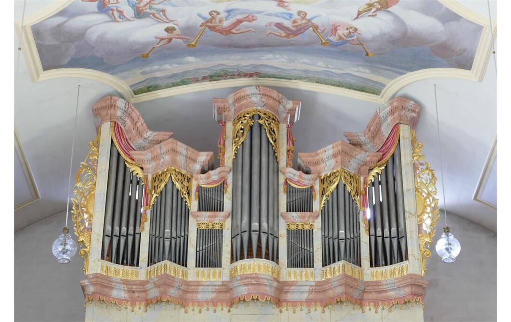 Orgel in der Kirche Kreuzerhöhung in Kirrweiler (2021)